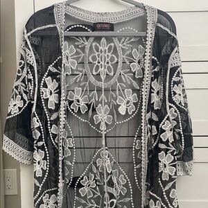 Shyanne Black and White Floral Embroidered Kimono
